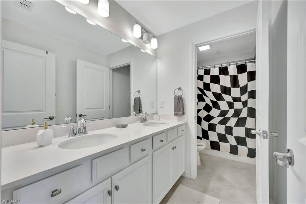 2553 Kona Way Property Photo 17
