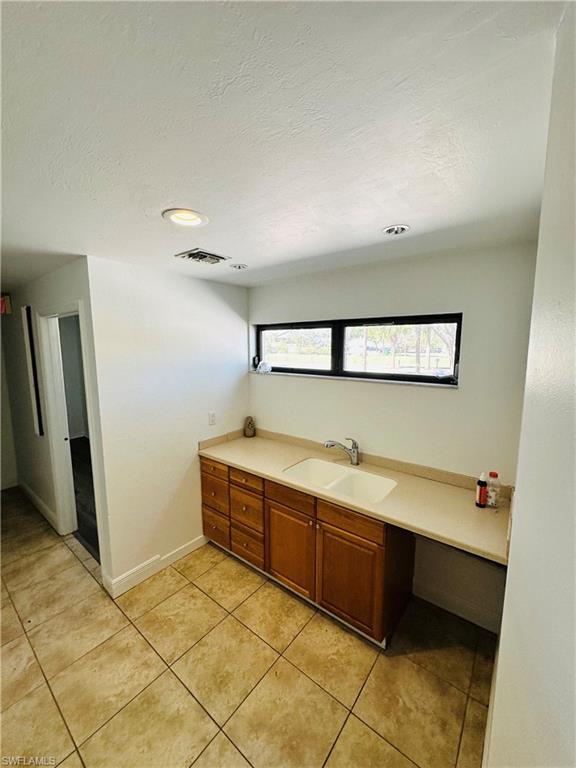 10550 Abernathy St Property Photo 7
