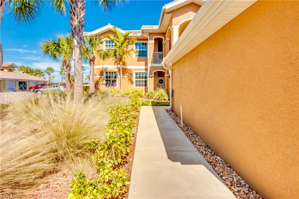 1143 Winding Pines Cir # 101 Property Photo 3