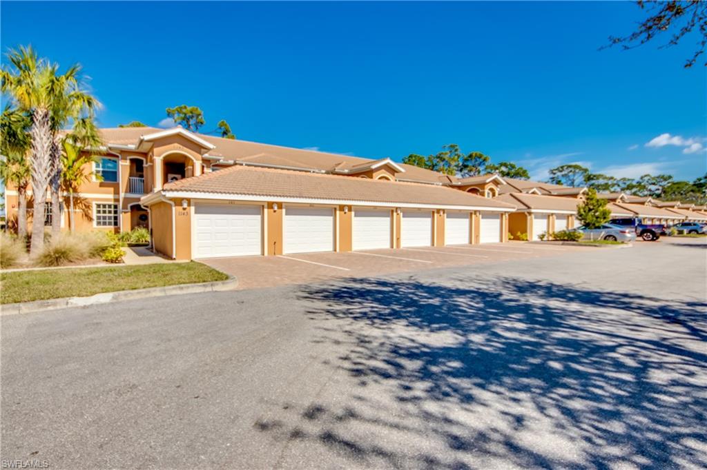 1143 Winding Pines Cir # 101 Property Photo 5