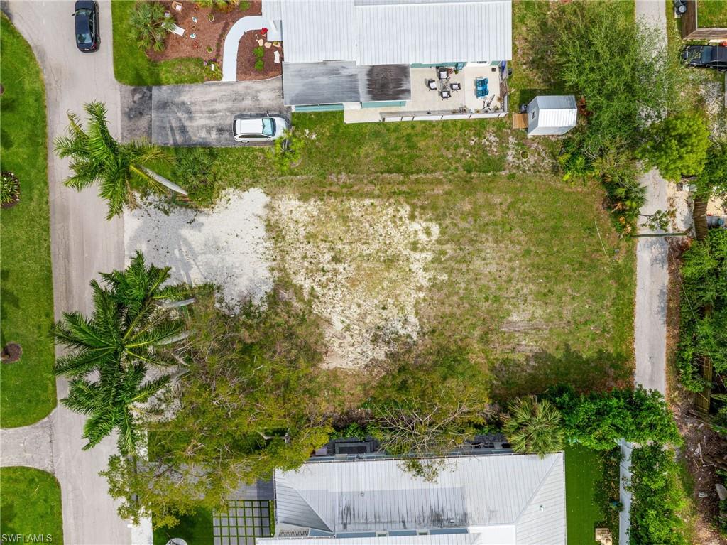 1084 Broad Ave N Property Photo 13