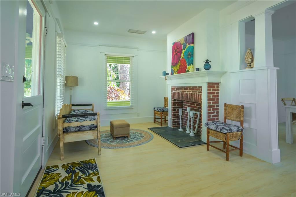 2728 Providence St Property Photo 15