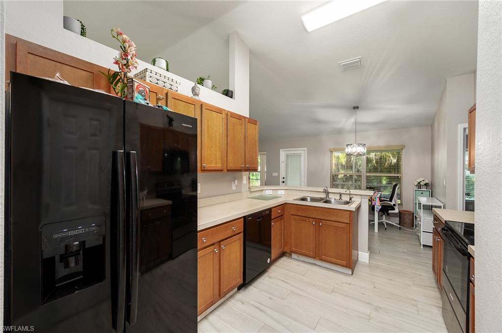 2519 Nw Embers Ter Property Photo 4