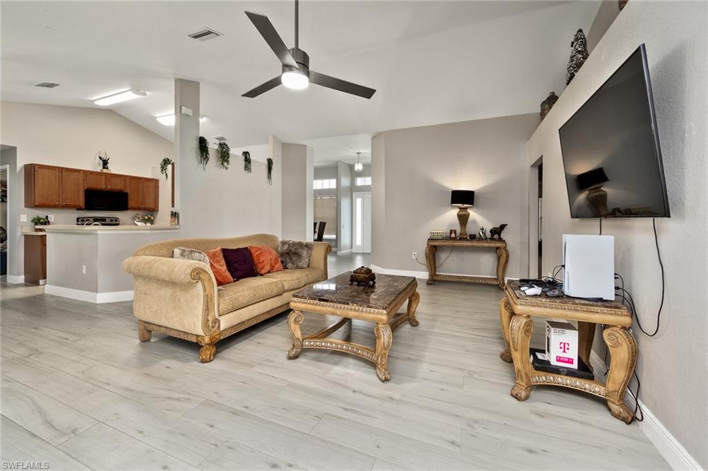 2519 Nw Embers Ter Property Photo 10