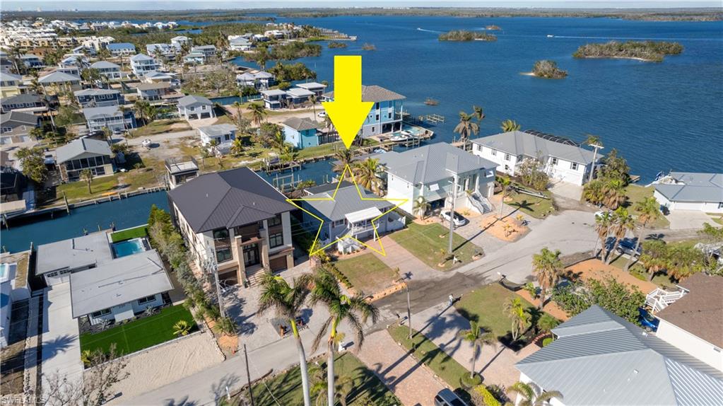247 Curlew St Property Photo 1