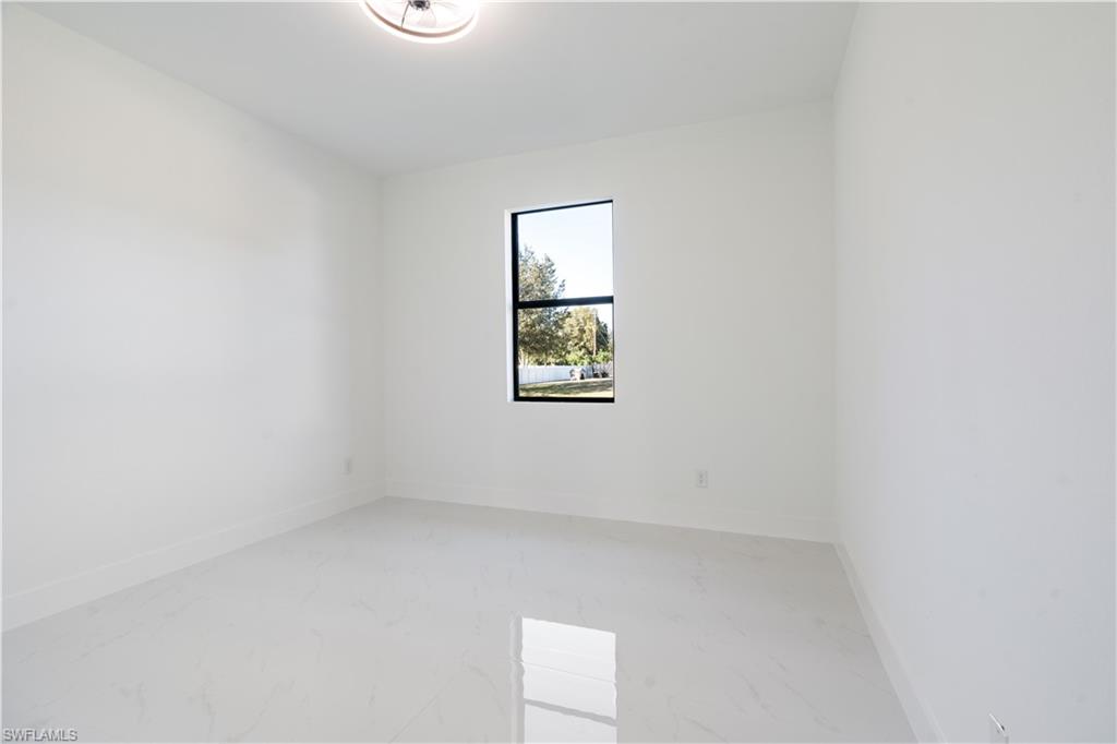 3222 48th St W Property Photo 5