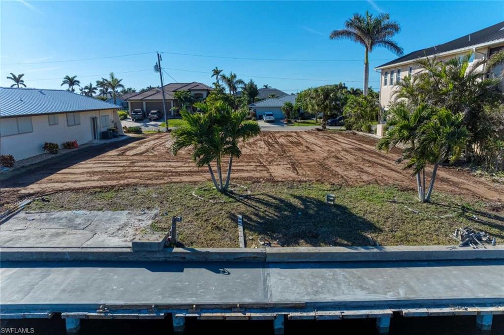 2181 Palm Tree Dr Property Photo 9
