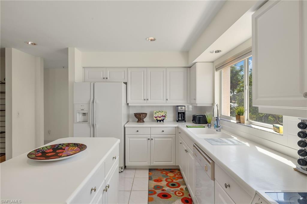 14811 Laguna Dr 101 Property Photo 12