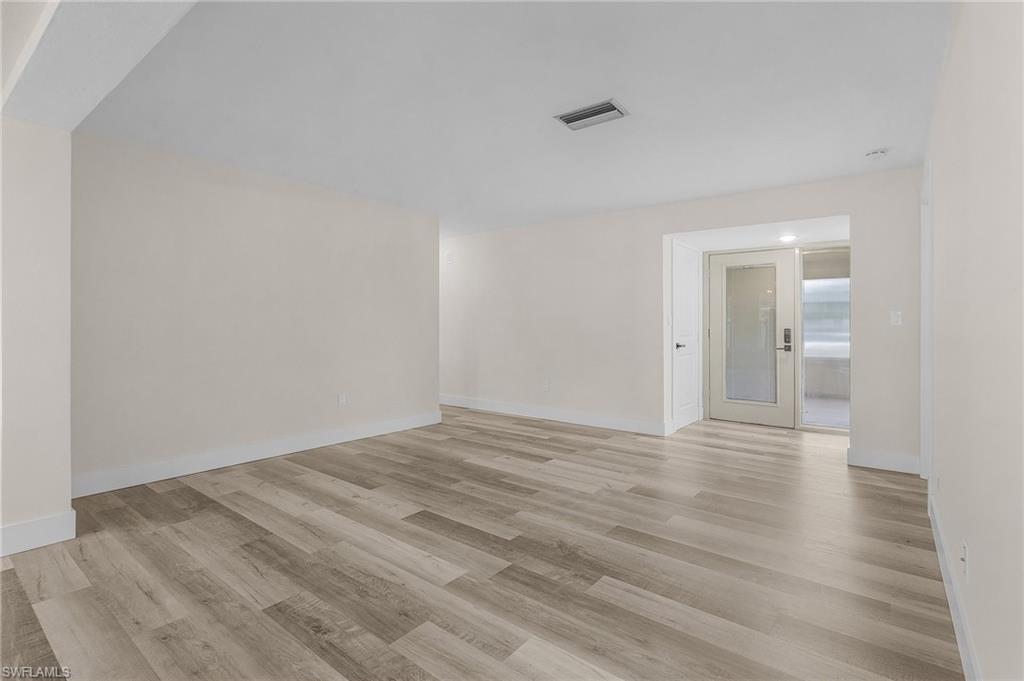 1015 El Mar Ave Property Photo 6