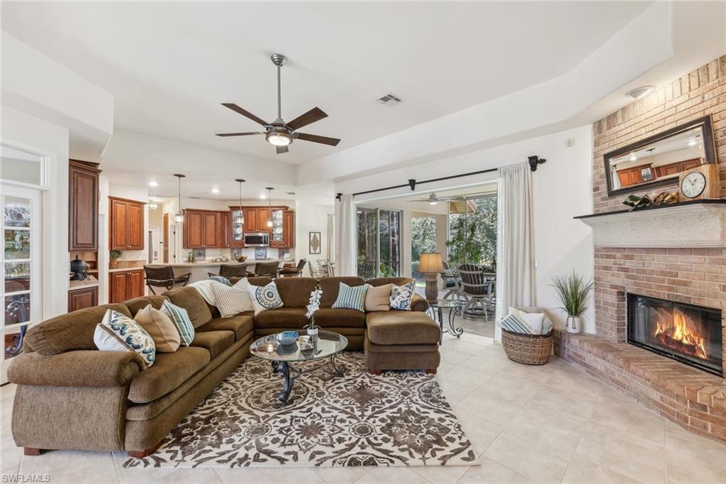 11360 Salix Ct Property Photo 6