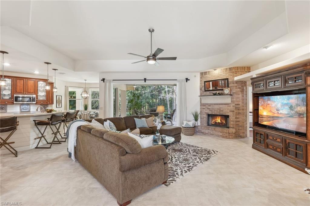 11360 Salix Ct Property Photo 8