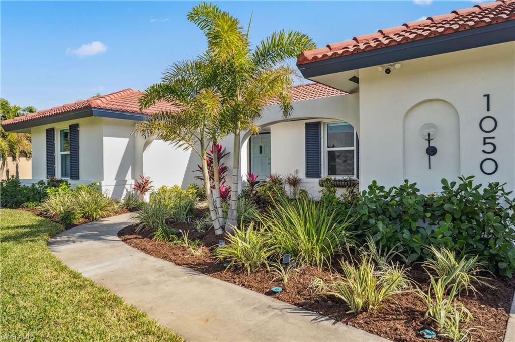 1050 Clarellen Dr Property Photo 1