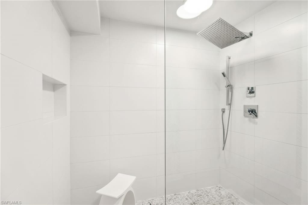 1050 Clarellen Dr Property Photo 20