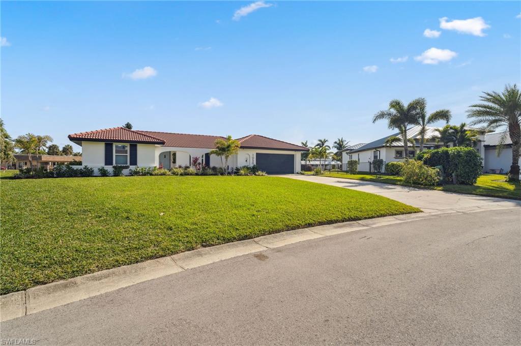 1050 Clarellen Dr Property Photo 45