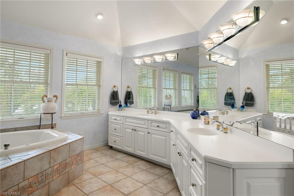 16309 Captiva Dr Property Photo 18