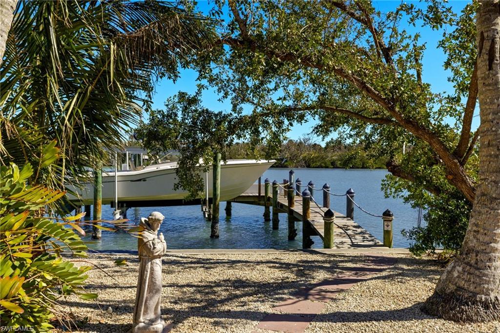 16309 Captiva Dr Property Photo 29