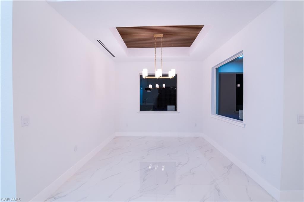 13 21st St Property Photo 15