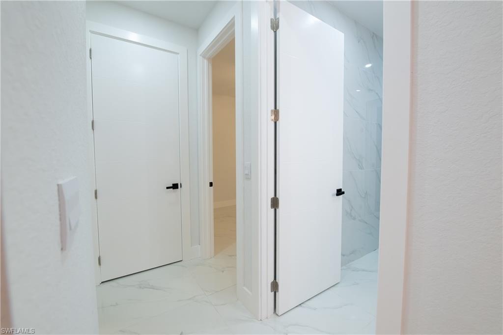 13 21st St Property Photo 17