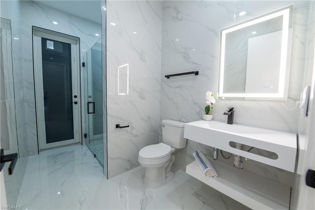 13 21st St Property Photo 18