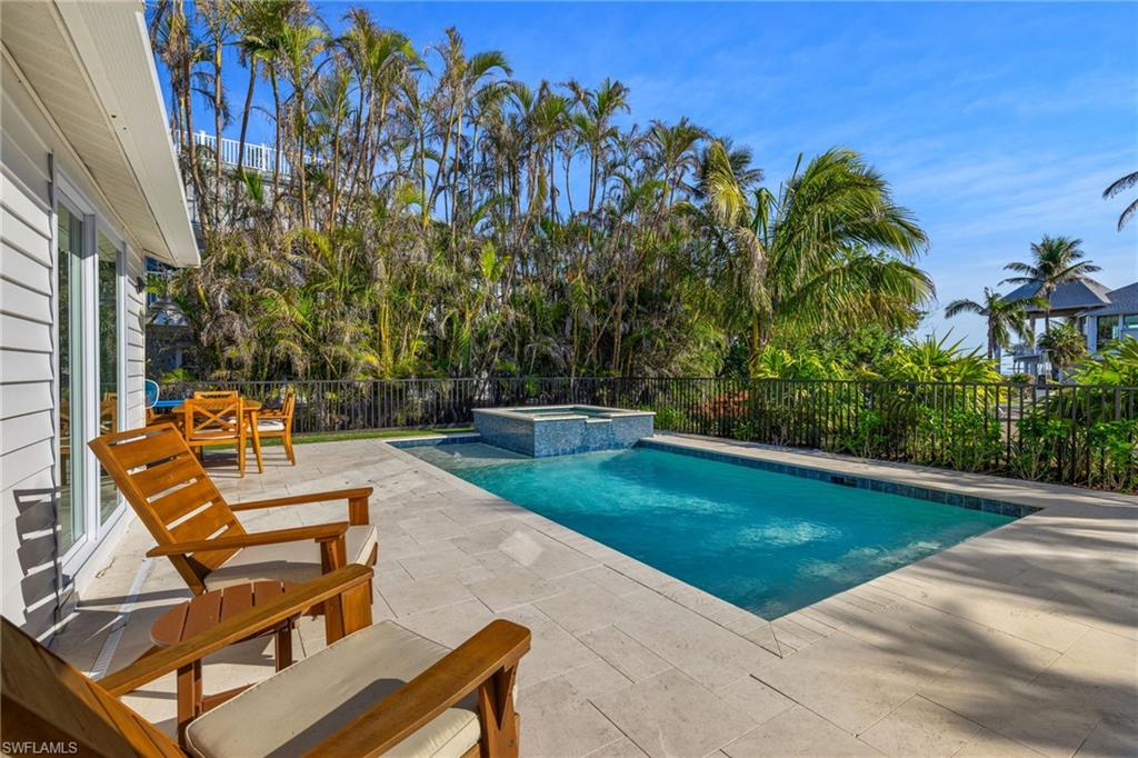 15200 Captiva Dr Property Photo 25