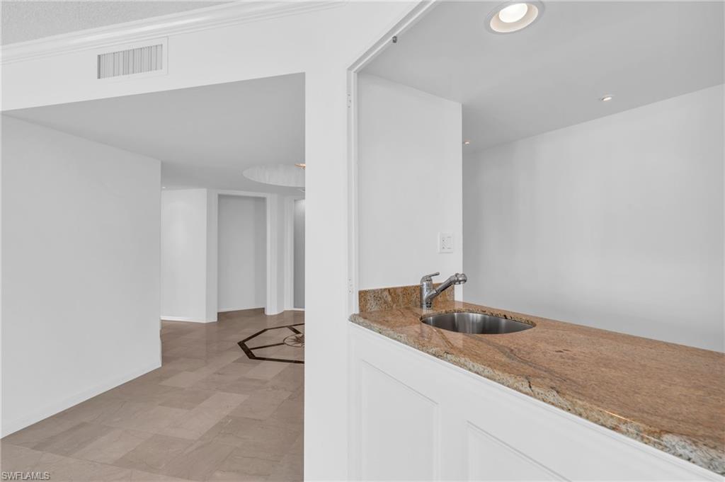4251 Gulf Shore Blvd N # 15d Property Photo 22