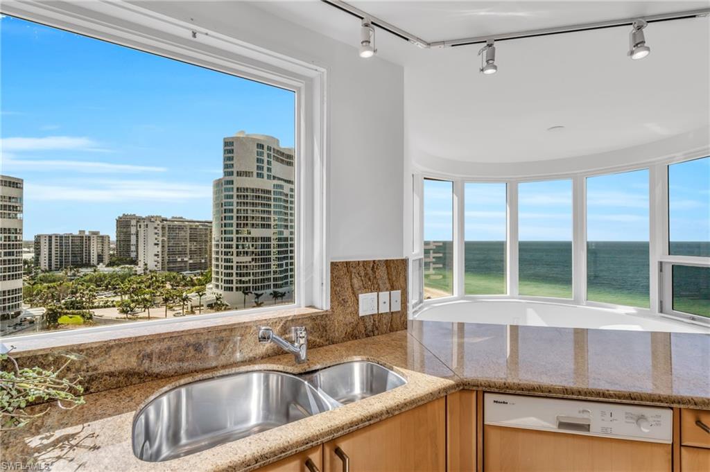 4251 Gulf Shore Blvd N # 15d Property Photo 24