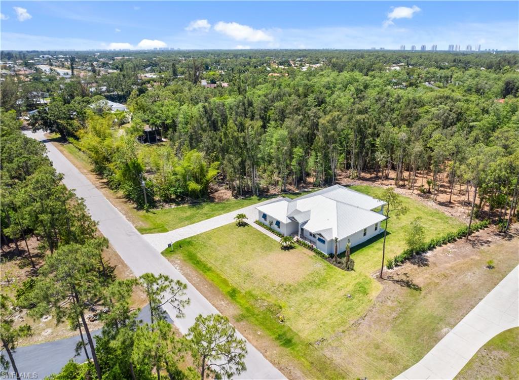 24410 Sunny Ln Property Photo 2