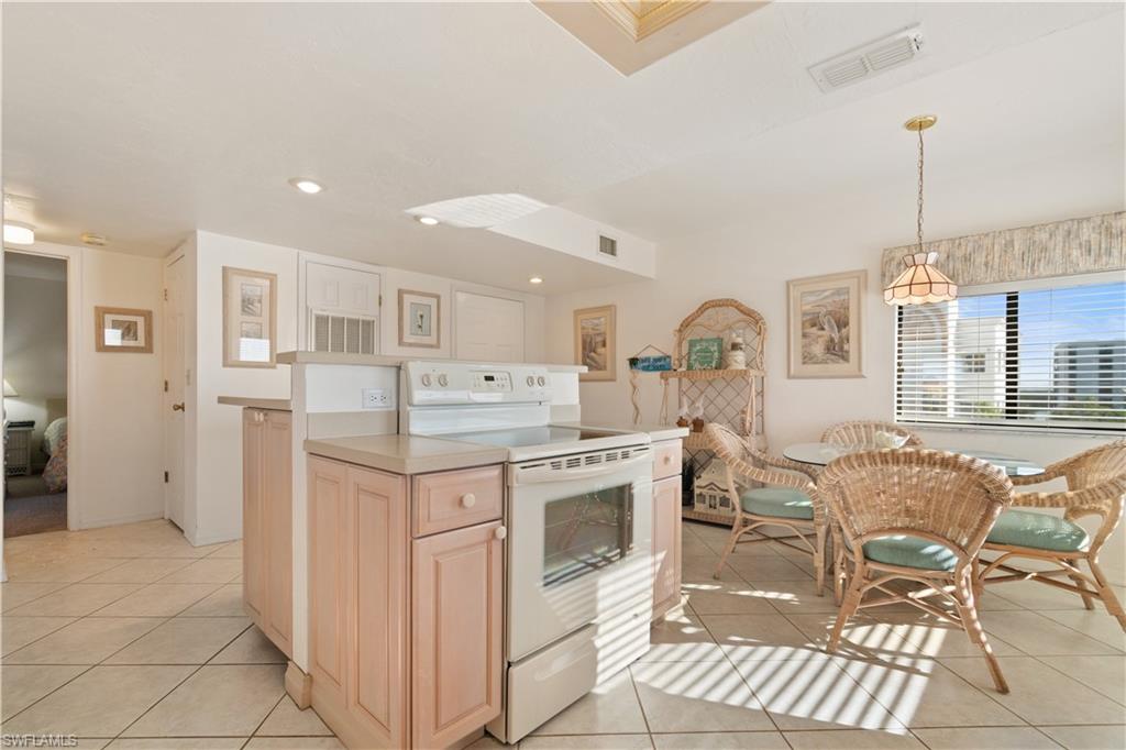 4371 Bay Beach Ln # 411 Property Photo 9