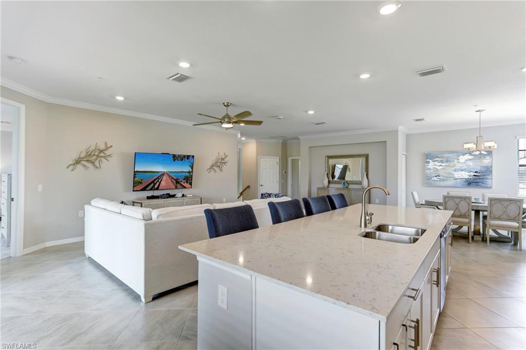 2353 Anguilla Dr # 201 Property Photo 8
