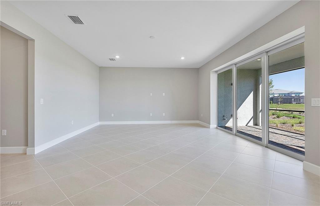 15660 Northridge Rd Property Photo 11