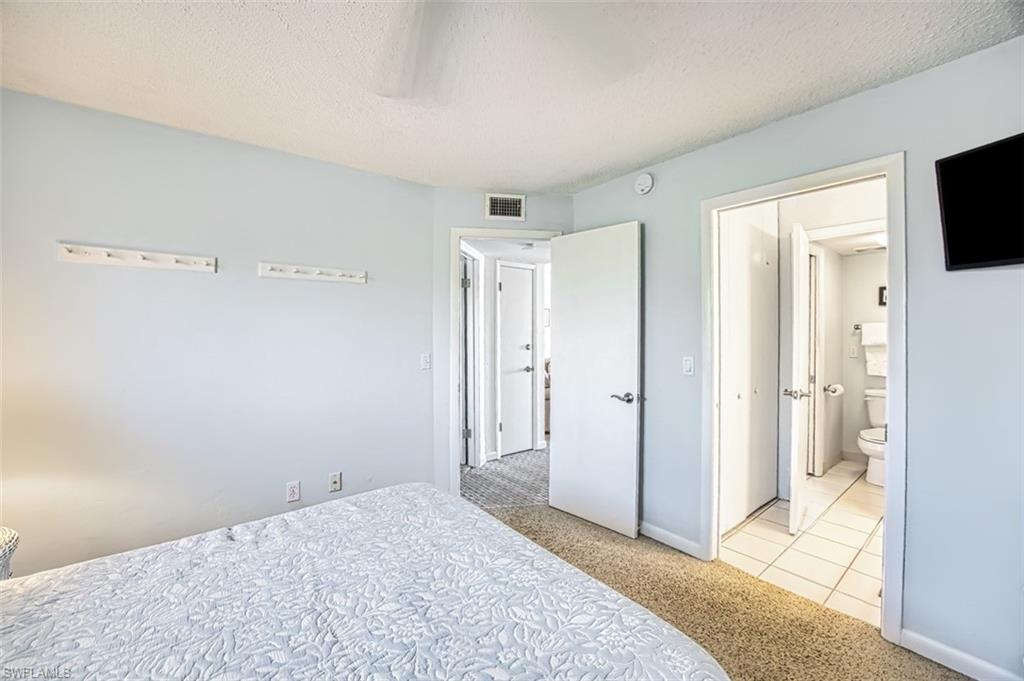 1250 Tennisplace Ct # B31 Property Photo 16