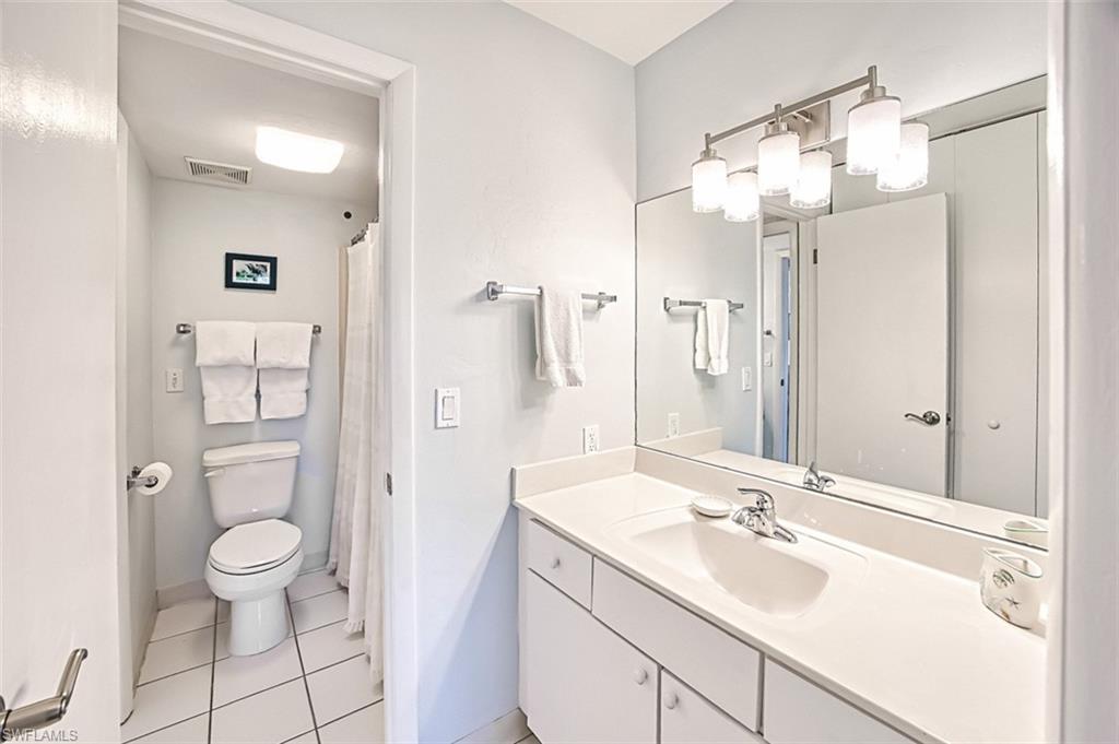 1250 Tennisplace Ct # B31 Property Photo 18