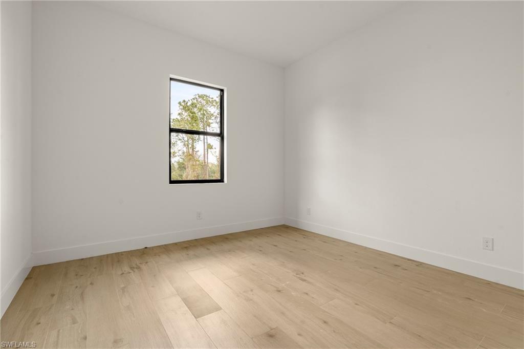 2717 20th St W Property Photo 14