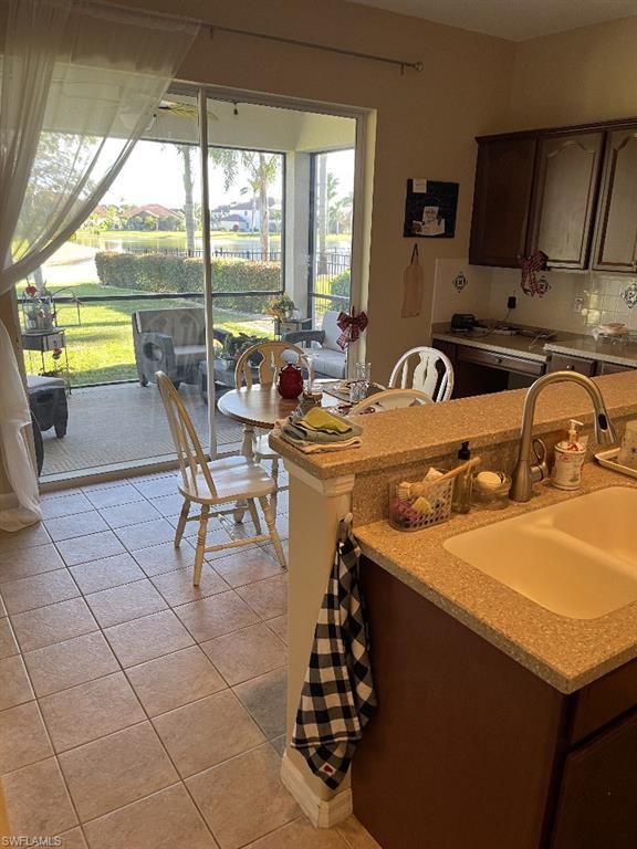 12096 Ledgewood Cir Property Photo 3