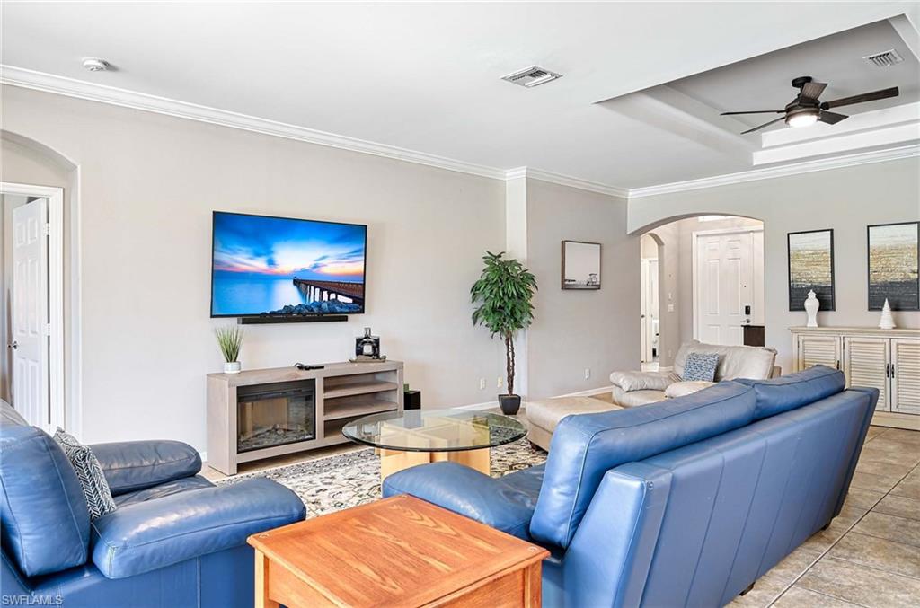 5572 Lago Villaggio Way Property Photo 7