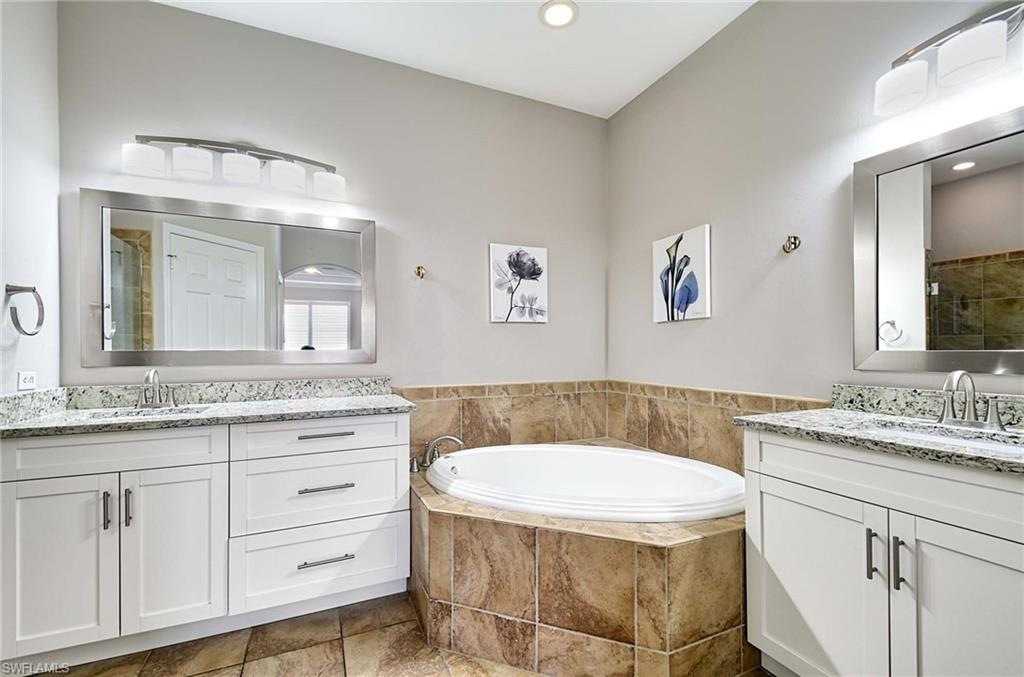 5572 Lago Villaggio Way Property Photo 18