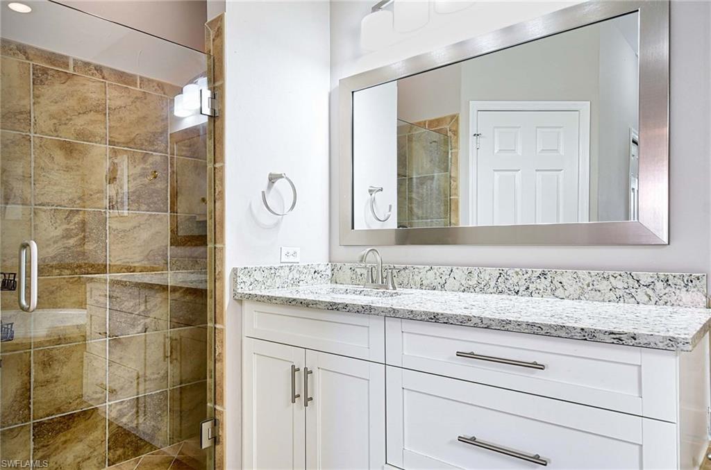 5572 Lago Villaggio Way Property Photo 19