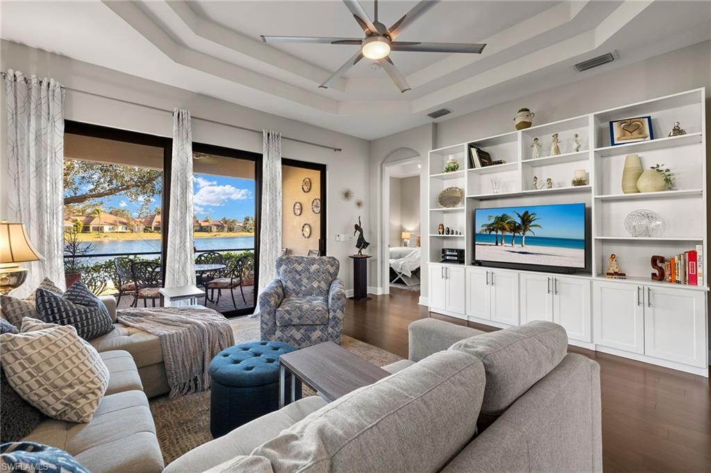 9492 Isla Bella Cir Property Photo