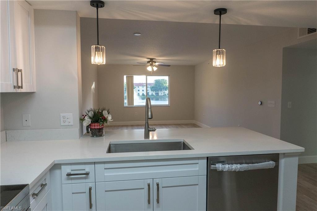 8234 Key Royal CIR # 523 Property Photo 1