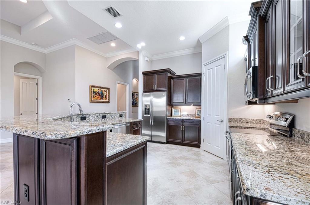 7347 Lantana Cir Property Photo 8