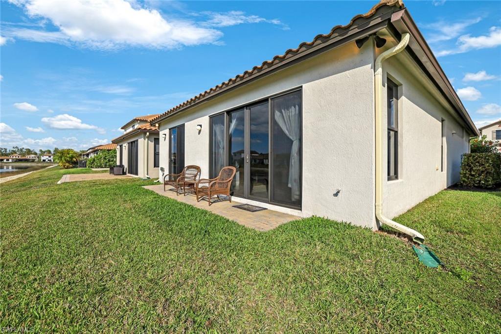 8992 Madrid Cir Property Photo 17