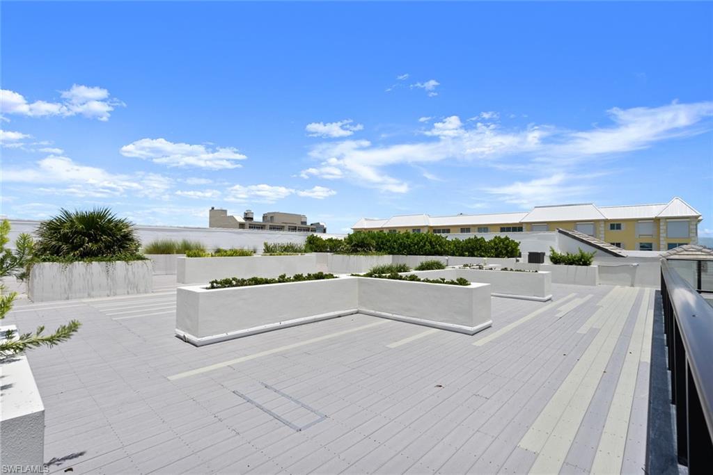 1820 Gulf Shore Blvd N # 303 Property Photo 44