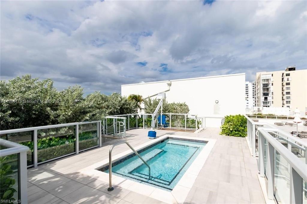 777 N Ocean Dr # S302 Property Photo 32