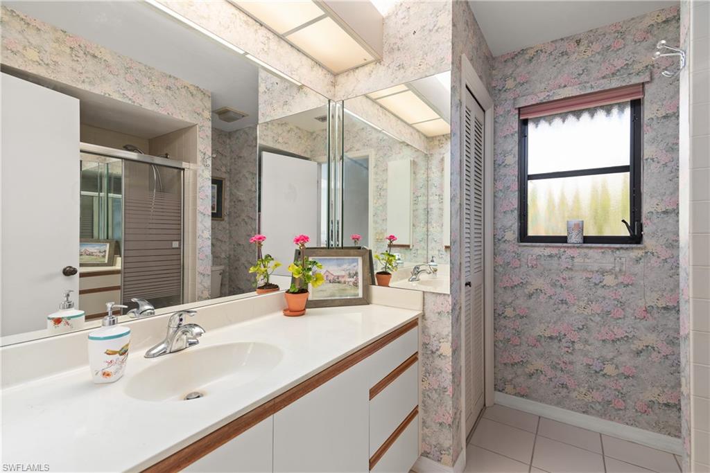 2287 Queens Way Property Photo 11