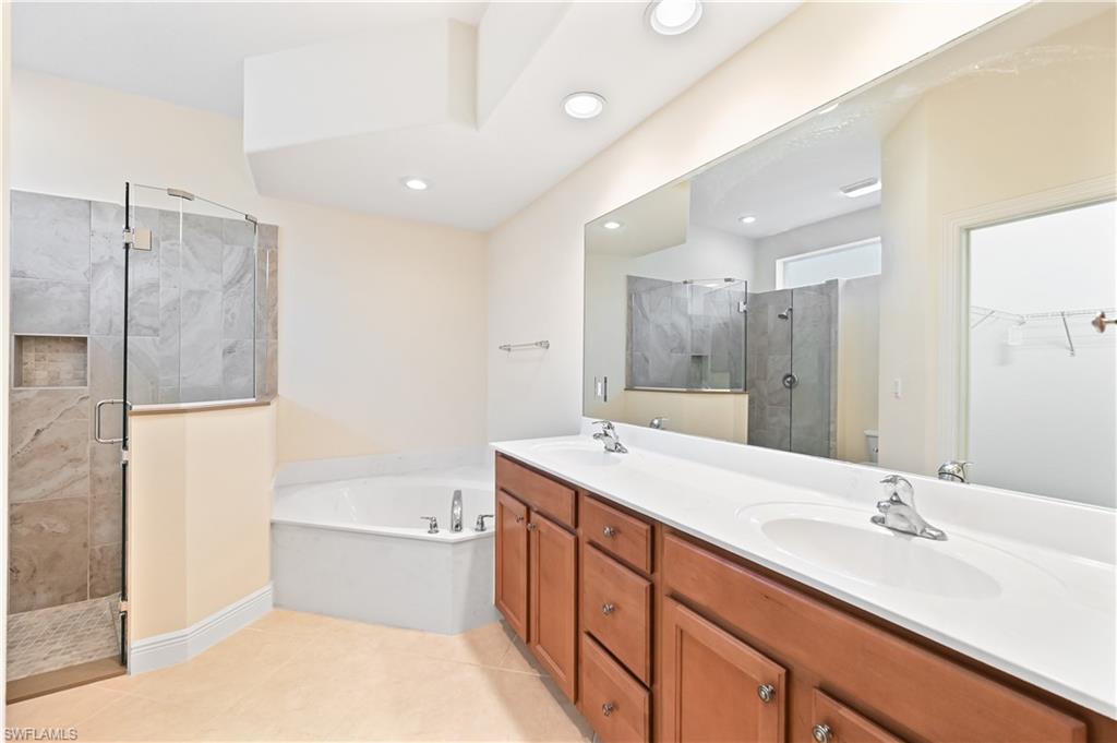 15318 Cortona Way Property Photo 25