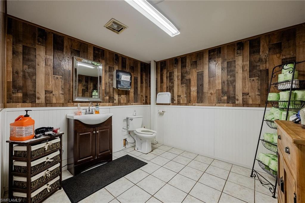 1060 State Road 29 S Property Photo 12