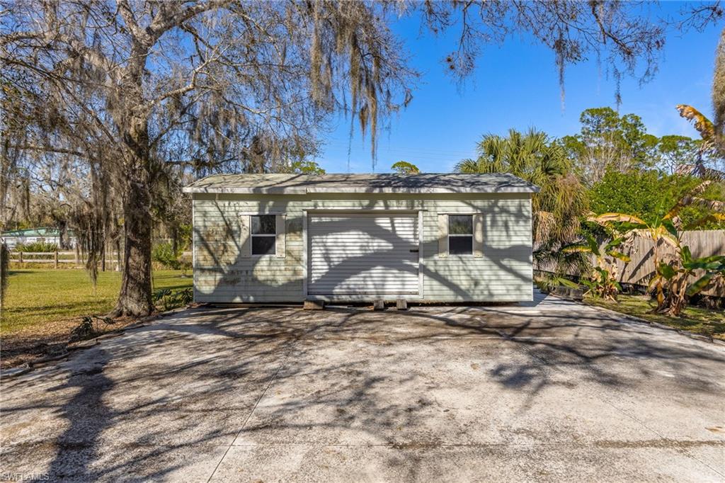 22031 Edwards Dr Property Photo 38