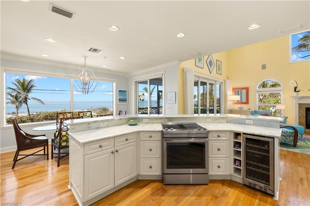 15899 Captiva Dr Property Photo 14