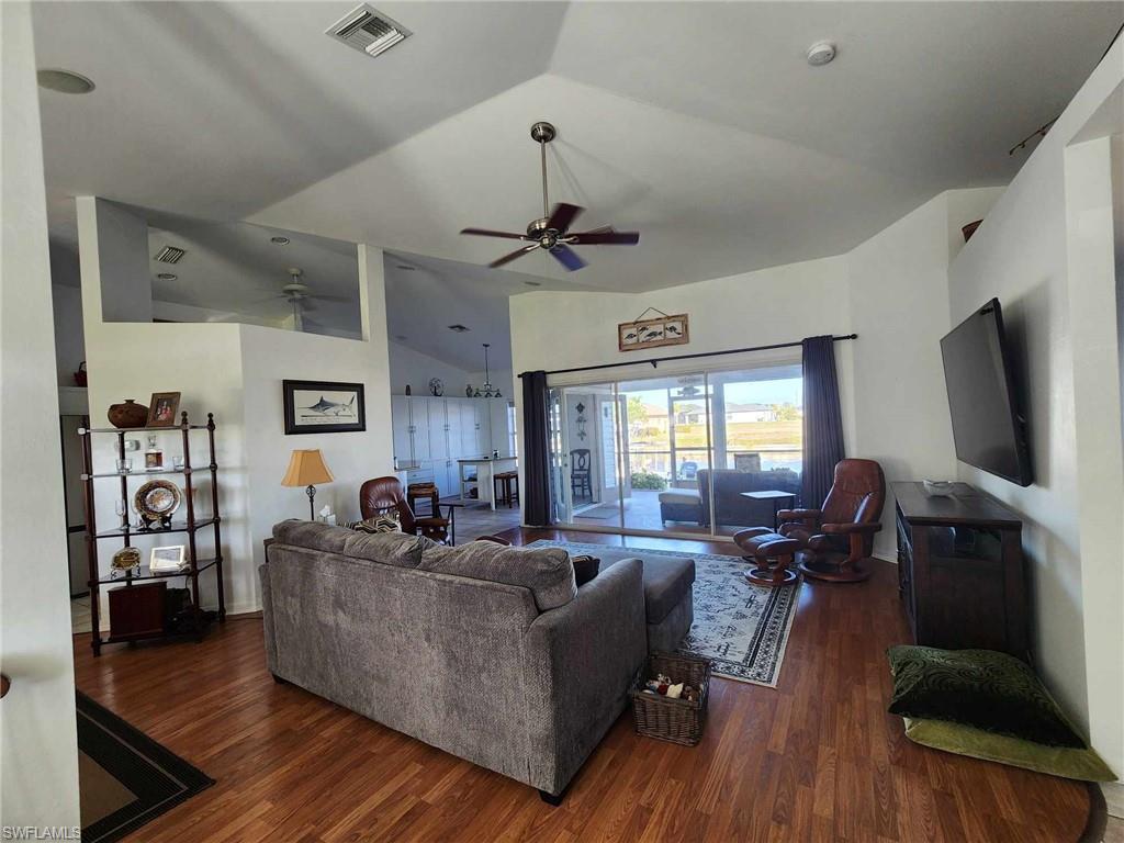 119 Sw 39th Pl Property Photo 8