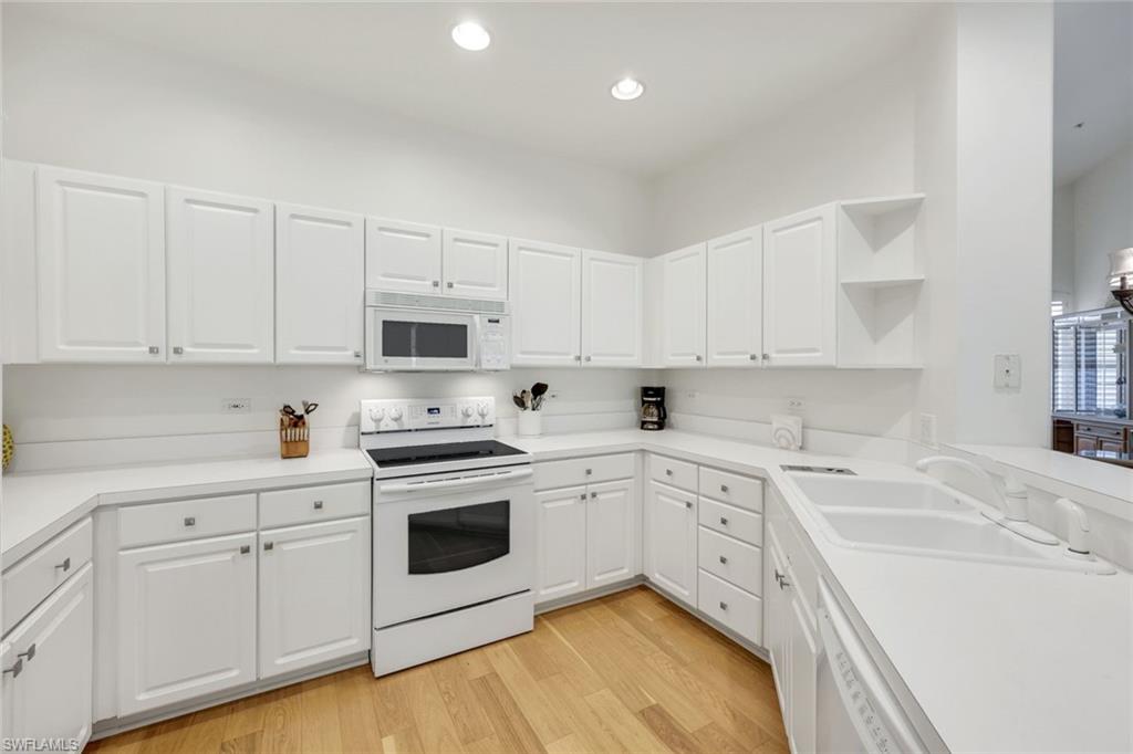 8530 Danbury Blvd # 202 Property Photo 9